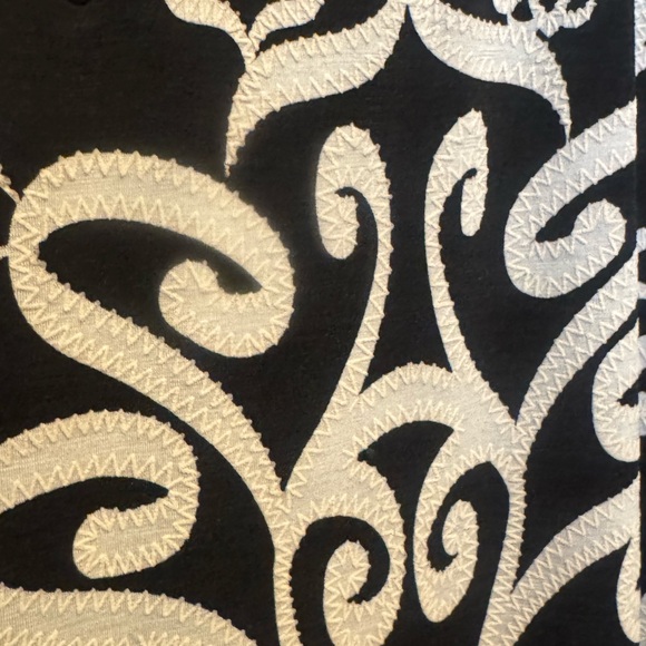 Plus 18/20W Black White Textured Blouse Dressy Work Top - Picture 2 of 4